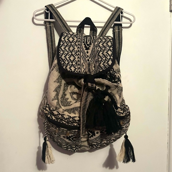 Mossimo Supply Co. Handbags - Mossimo Travel Bag School Bookbag Black White Backpack